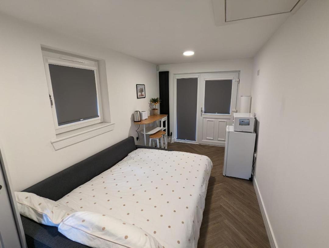 En-Suite Double Room With Private Entrance Эдинбург Экстерьер фото