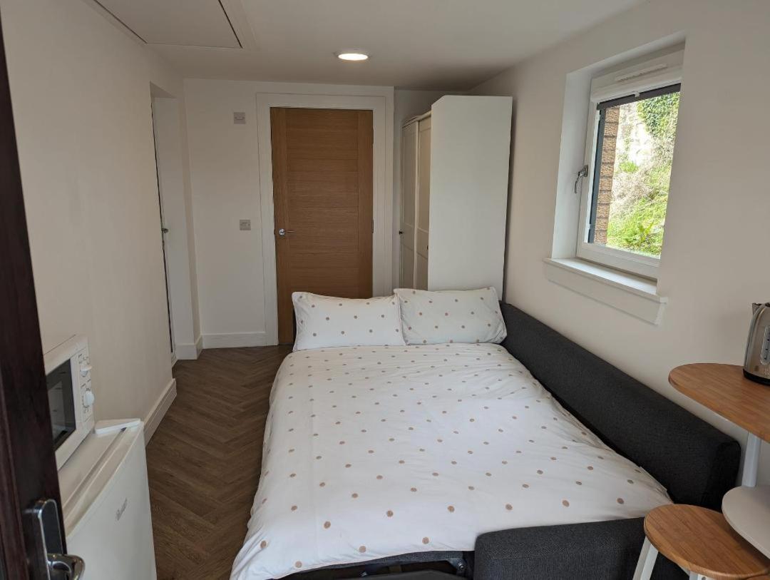 En-Suite Double Room With Private Entrance Эдинбург Экстерьер фото
